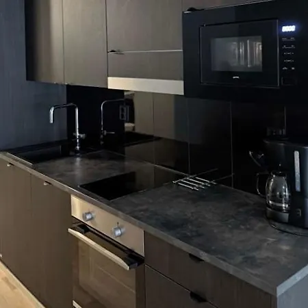 Henniina V Madetojanaukio - Free Parking * 奥卢